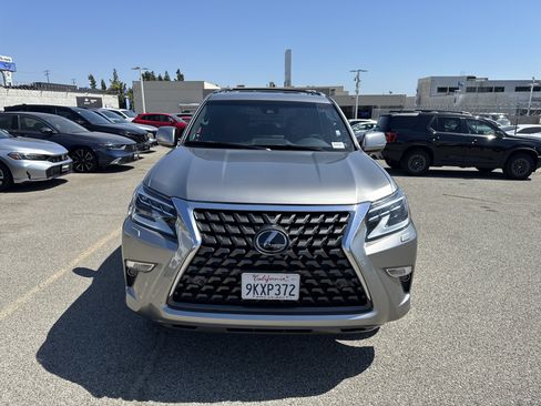 Used 2023 Lexus GX 460 Luxury w/ Off Road Package AWD/4WD image 8