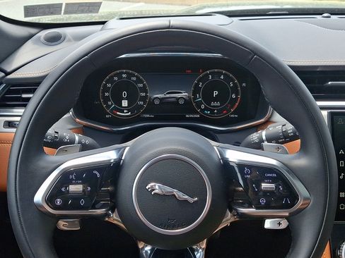 Used 2026 Jaguar F-PACE R-Dynamic S AWD/4WD image 18