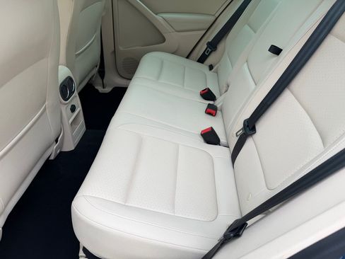Used 2017 Volkswagen Tiguan Wolfsburg Edition AWD/4WD image 18