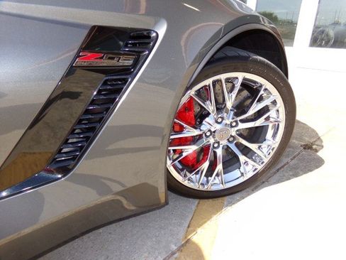 Used 2016 Chevrolet Corvette Z06 w/ 3LZ Preferred Equipment Group RWD image 30