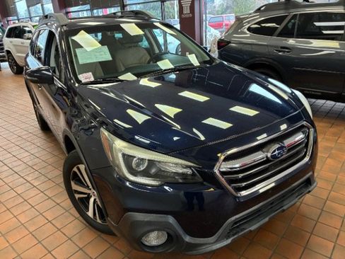 Used 2018 Subaru Outback 2.5i Limited AWD/4WD image 1