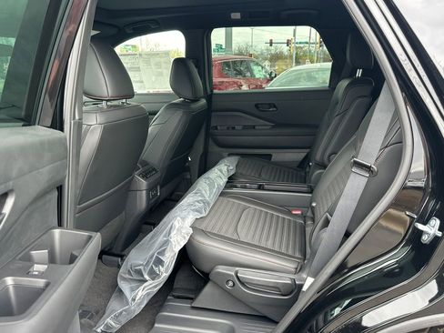 New 2026 Nissan Pathfinder Rock Creek w/ Rock Creek Premium Package AWD/4WD image 13