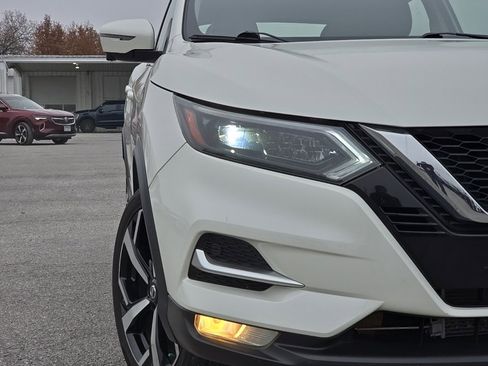 Used 2020 Nissan Rogue Sport SL w/ Premium Package image 9