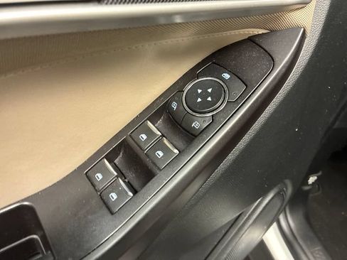 Used 2020 Ford Explorer XLT RWD image 11