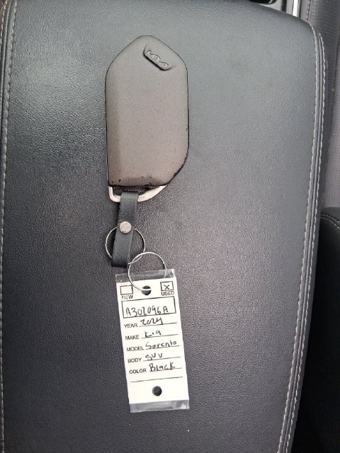 Used 2024 Kia Sorento S w/ Panoramic Sunroof Package FWD image 22