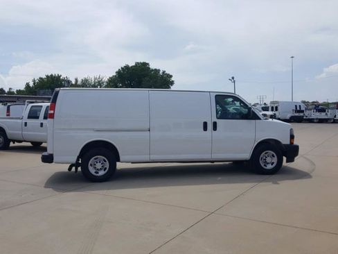 Used 2019 Chevrolet Express 3500 Extended w/ Driver Convenience Package RWD image 6