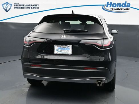 Certified 2026 Honda HR-V Sport image 7