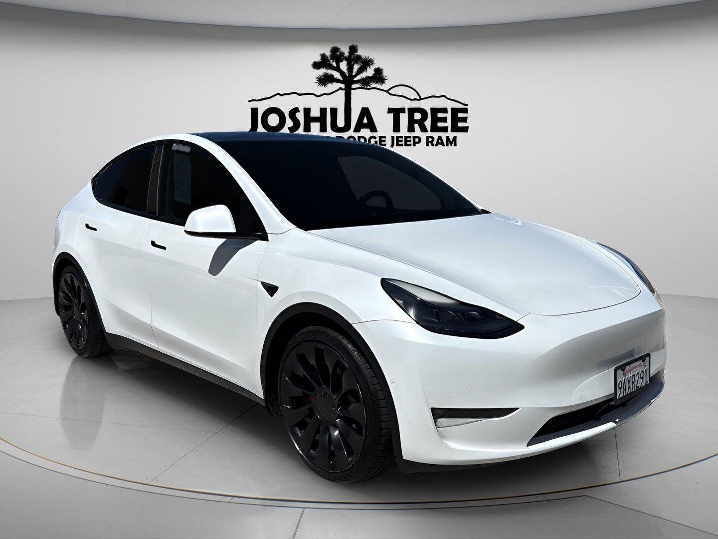 Used 2022 Tesla Model Y Performance AWD/4WD image 1