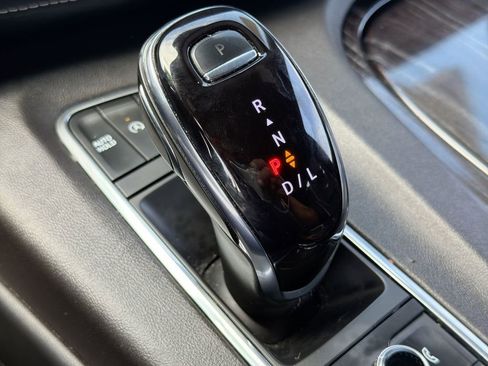 Used 2023 Cadillac Escalade ESV Sport AWD/4WD image 23