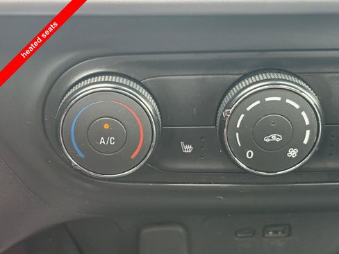 Used 2025 Chevrolet Trax RS w/ Driver Confidence Package FWD image 5
