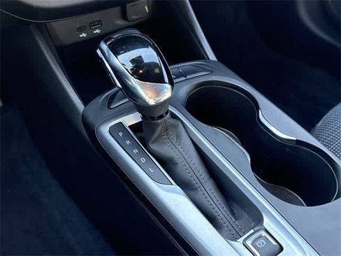 Used 2025 Buick Envista Preferred image 19