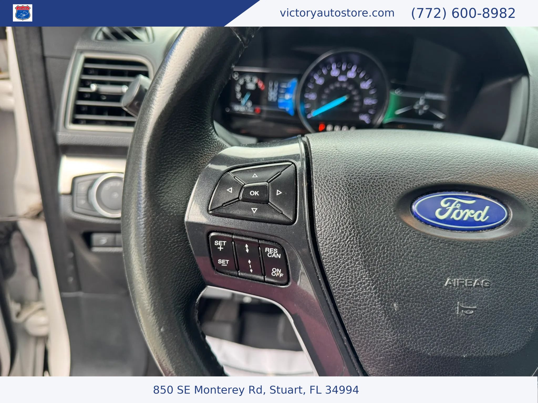 Used 2018 Ford Explorer XLT w/ Equipment Group 202A AWD/4WD image 30