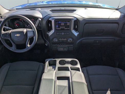 Used 2025 Chevrolet Silverado 1500 Custom image 15