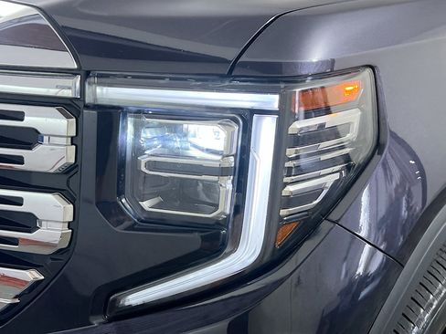Used 2024 GMC Sierra 1500 Denali w/ Denali Reserve Package AWD/4WD image 11