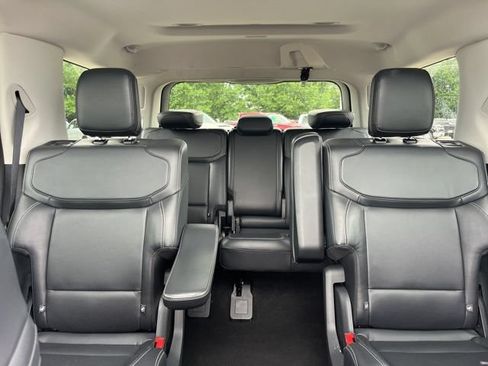 Used 2025 Ford Expedition Platinum AWD/4WD image 35