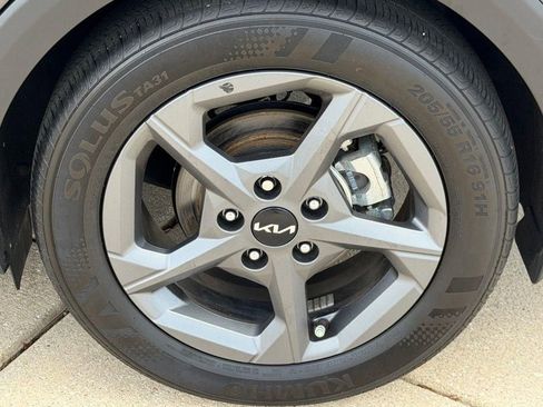 Used 2025 Kia K4 LXS image 10