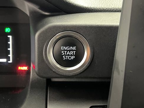 Used 2025 Toyota 4Runner SR5 AWD/4WD image 52