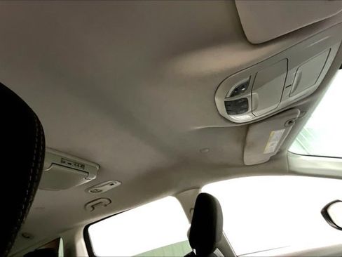 Used 2017 Chrysler Pacifica Touring image 22