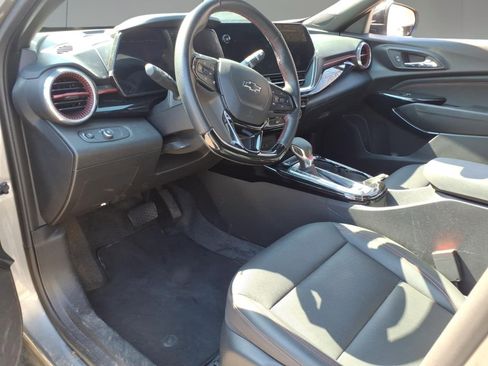 Used 2024 Chevrolet Trax RS w/ Driver Confidence Package FWD image 10