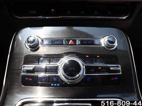 Used 2023 Lincoln Nautilus Reserve AWD/4WD image 17
