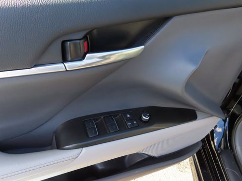 Used 2024 Toyota Camry XSE w/ Navigation Package image 13