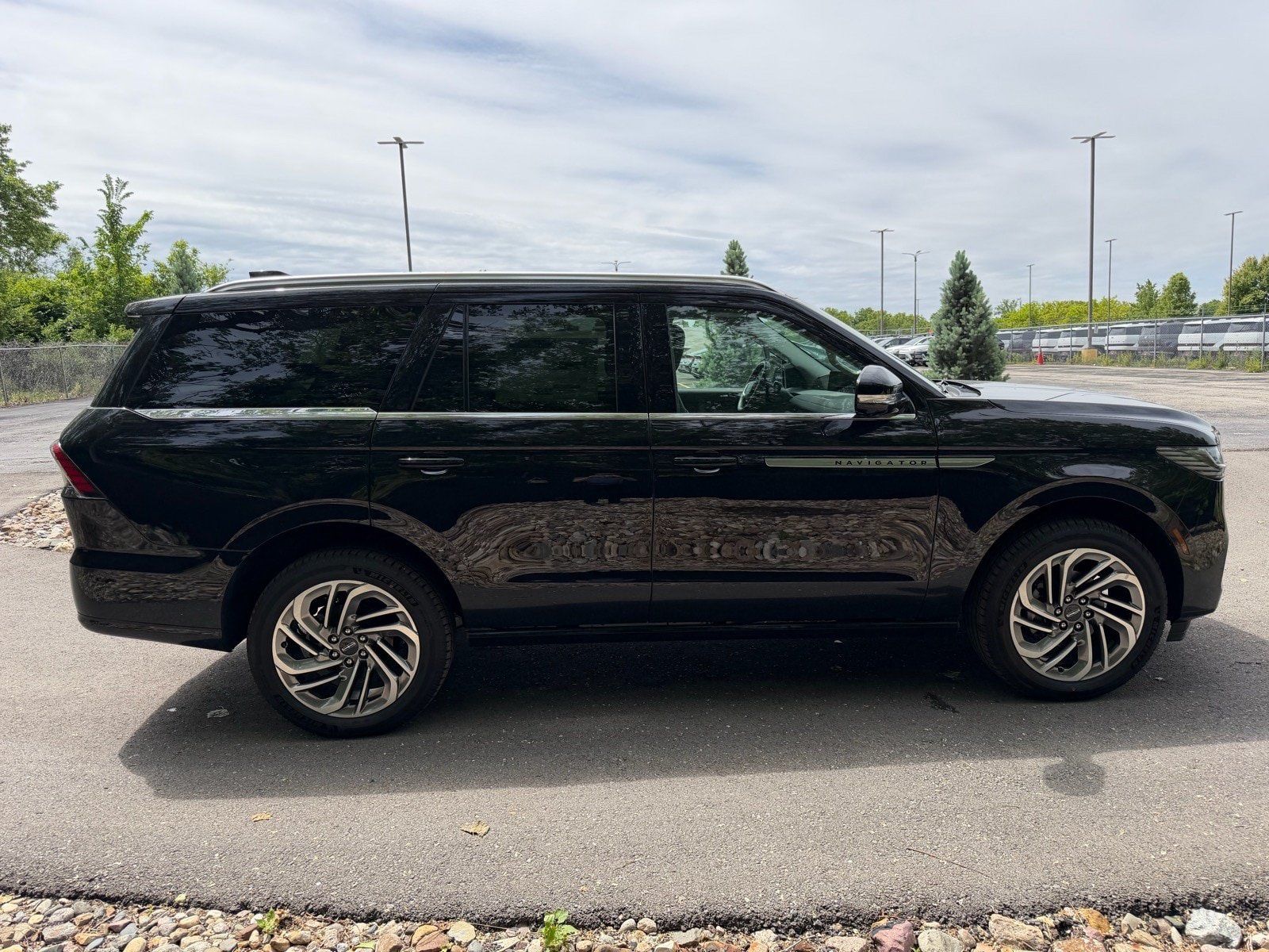 New 2026 Lincoln Navigator Reserve AWD/4WD image 6