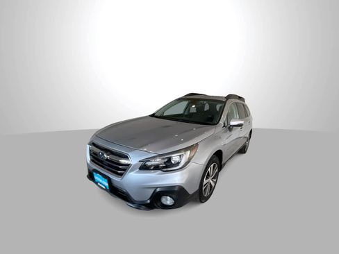 Used 2019 Subaru Outback 3.6R Limited image 4