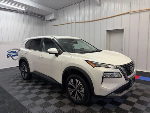 Used 2023 Nissan Rogue SV AWD/4WD image 3