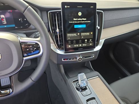 New 2026 Volvo XC90 B6 Plus w/ Protection Package Premier image 19