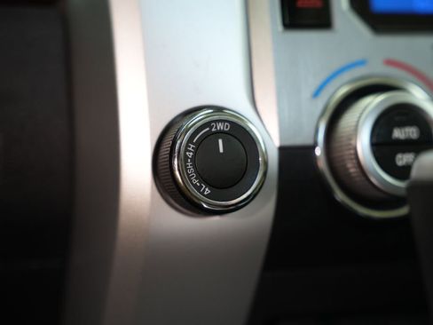 Used 2020 Toyota Tundra Limited w/ TRD Off-Road Package AWD/4WD image 43