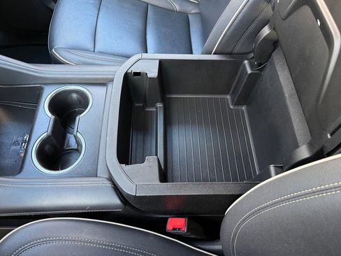 Used 2023 Chevrolet Suburban Premier image 35