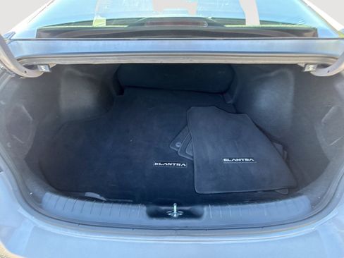 Used 2023 Hyundai Elantra Blue FWD image 21