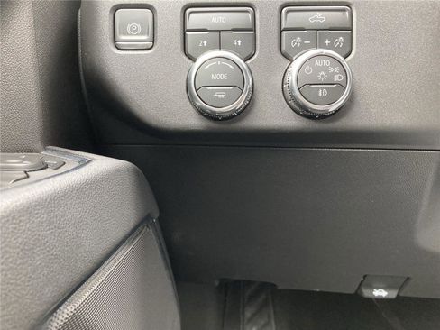 New 2026 GMC Sierra 1500 Elevation image 22