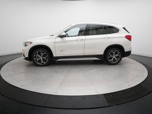 Used 2018 BMW X1 sDrive28i image 23