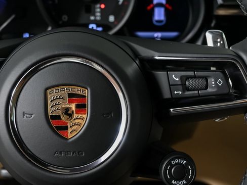 New 2025 Porsche Macan image 11