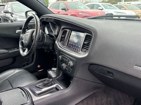 Used 2017 Dodge Charger SXT w/ AWD Plus Group image 14