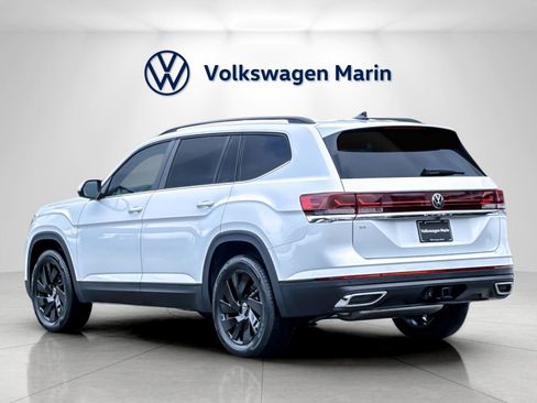New 2026 Volkswagen Atlas SE image 3