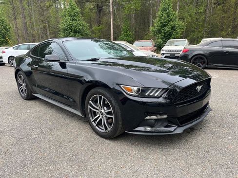 Used 2017 Ford Mustang Premium image 15