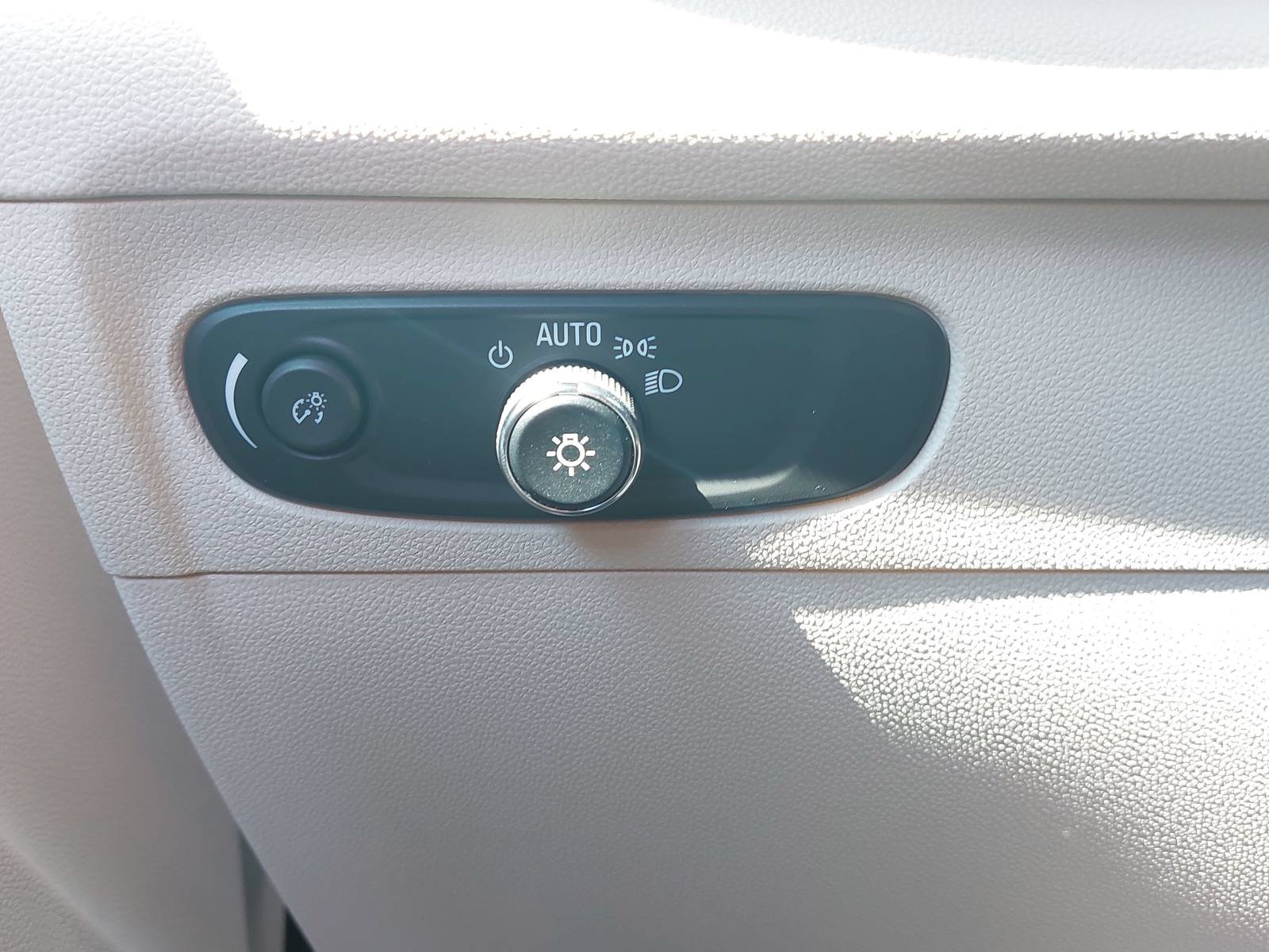 Used 2023 Buick Envision Preferred AWD/4WD image 26