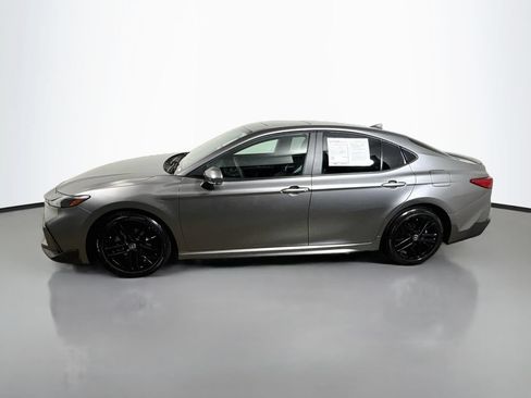 Used 2025 Toyota Camry SE w/ Multimedia Upgrade Package FWD image 4