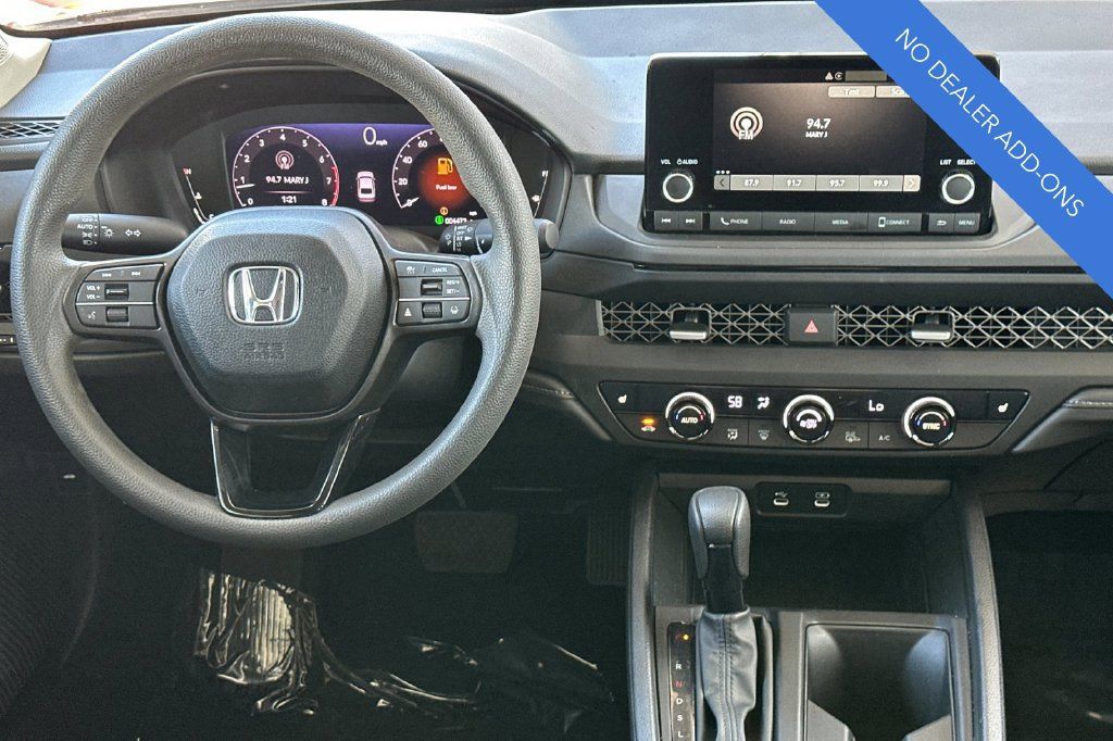 Certified 2025 Honda Accord SE image 15