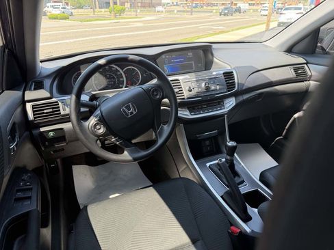 Used 2015 Honda Accord LX image 13