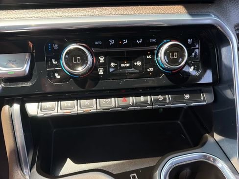 Used 2024 GMC Sierra 1500 Denali w/ Technology Package AWD/4WD image 19
