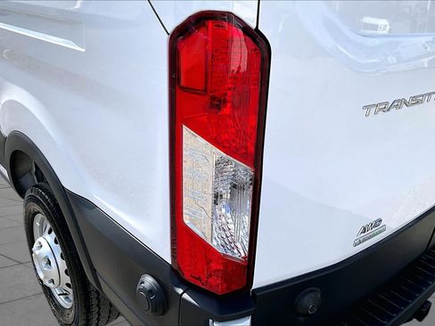 Used 2025 Ford Transit 250 148 Medium Roof Extended AWD image 29