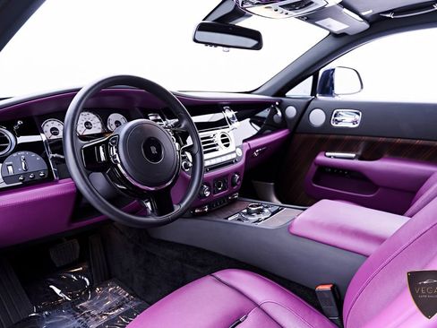 Used 2017 Rolls-Royce Wraith RWD image 2