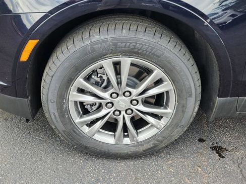 Used 2021 Cadillac XT5 Premium Luxury w/ LPO, Floor Liner Package AWD/4WD image 21
