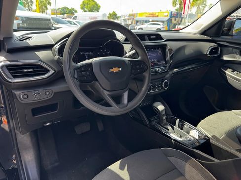 Used 2023 Chevrolet TrailBlazer LT w/ Convenience Package image 14