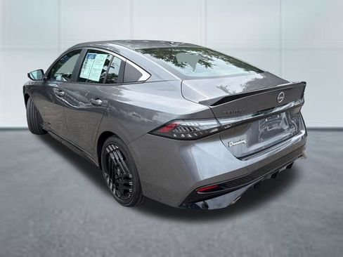 Used 2026 Nissan Sentra SR w/ Floor Mat Package FWD image 2