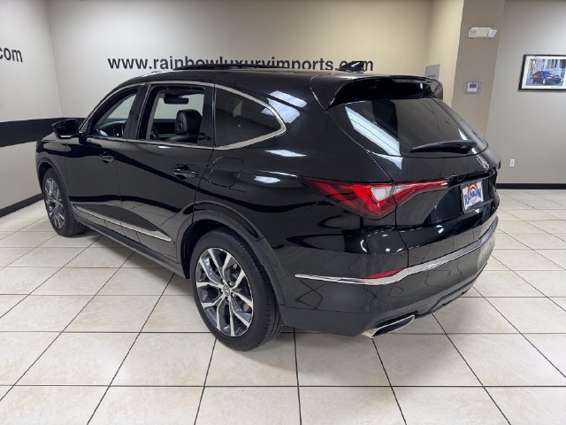 Used 2023 Acura MDX w/ Technology Package FWD image 4