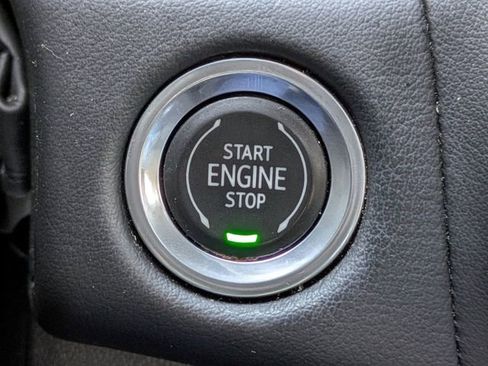Used 2022 Chevrolet Tahoe Premier RWD image 35